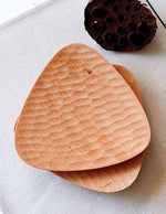 assiette-triangulaire-en-bois