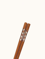 baguette-chinoise-en-bois-orange-et-blanc