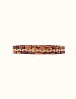 bracelet-avec-du-bois-parseme-de-zebrures