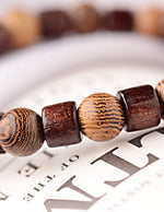 bracelet-en-bois-durable