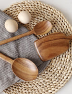 cuillieeres-de-cuisine-en-bois