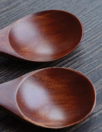 cuilliere-en-bois-massif