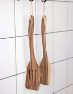 grande-spatule-en-bois-naturel