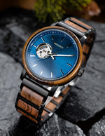 montre-automatique-avec-cadran-bleu