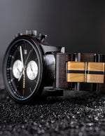 montre-avec-bracelet-a-maillons-bois-noir