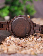 montre-avec-fond-de-boite-visse