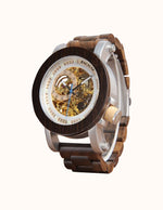 montre-en-bois-a-coeur-ouvert