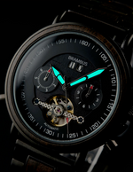 montre-en-bois-avec-aiguilles-luminescentes