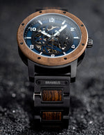 montre-en-bois-avec-cadran-bleutee