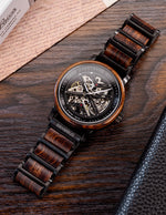 montre-en-bois-avec-des-maillons-en-metal