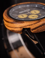 montre-en-bois-avec-des-zebrures