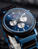 montre-en-bois-avec-du-bleu