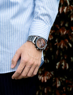 montre-en-bois-grise