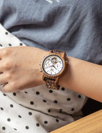 montre-en-bois-pour-femme-de-la-marque-bacalar