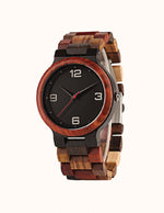 montre-fabriquee-avec-differntes-essences-de-bois