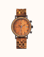montre-fabriquee-avec-du-bois-santal-rouge