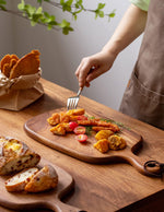 planche-a-decouper-en-bois-brut