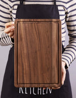 planche-a-decouper-professionnelle-en-noyer-massif