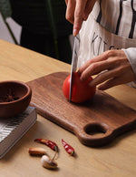 planche-en-bois-pour-couper-des-legumes