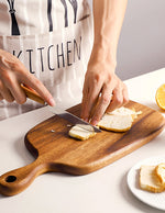 planche-en-bois-pour-couper-la-nourriture