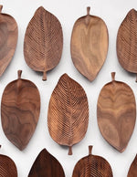 plateau-en-bois-forme-de-feuille
