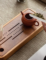 plateau-en-bois-pour-la-preparation-du-the