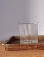 plateau-pour-transporter-des-assiettes