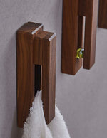 porte-manteau-en-bois-de-noyer