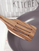 spatule-en-bois-ajouree