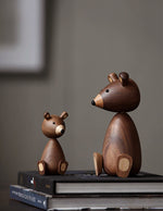 deux-figurines-en-bois-en-forme-ours