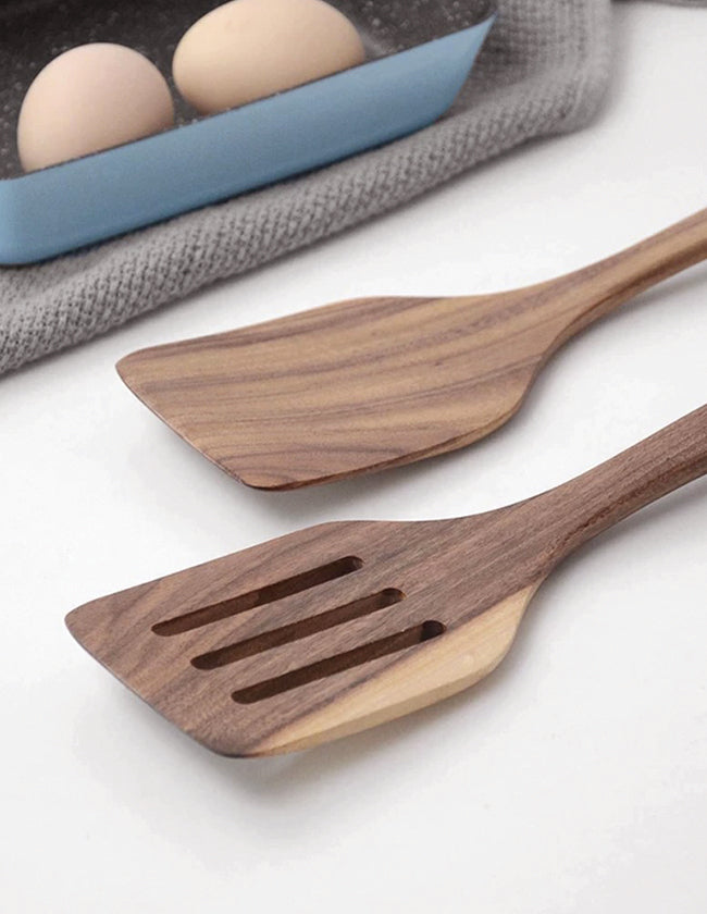Lot De 2 Spatules En Bois Avec Manche - Fabrication Belge - Très Bon état